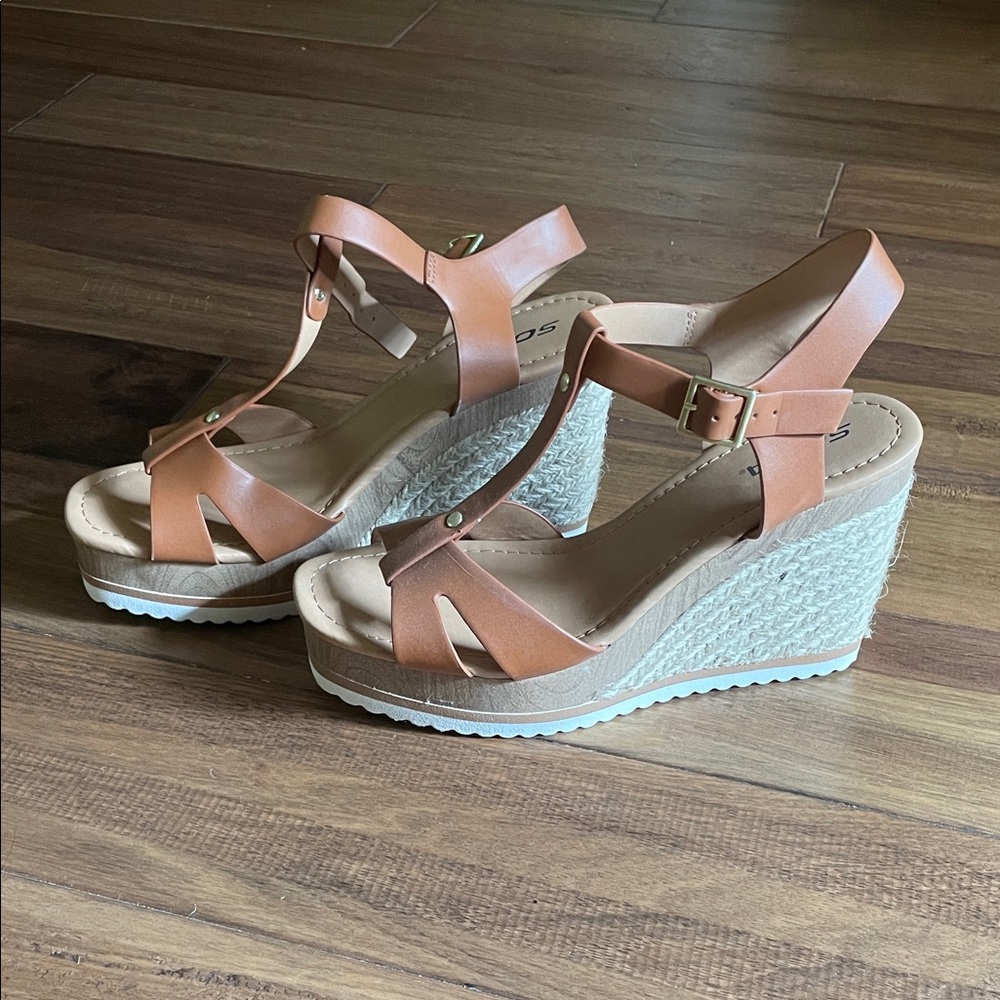 Soda Brown Wedge Sandals Size 10 Excellent Condition Worn Once